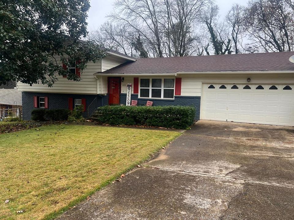 1st image of 409 Cumberland Dr SE