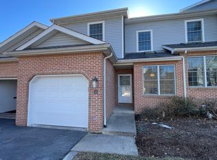 1460 Blue Course Dr APT 24, State College, PA 16801