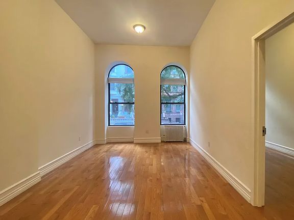 3rd image of 139 W 80th St APT 1A