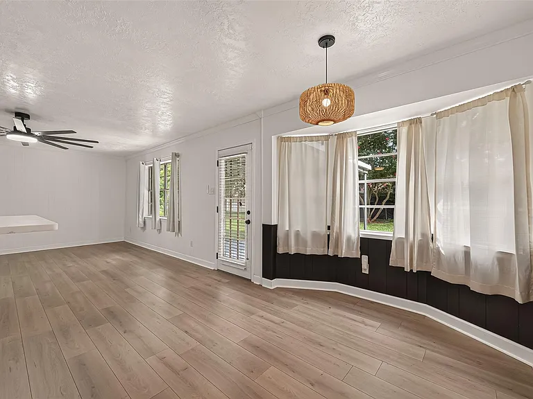 4122 Donerail Dr — Photo 4