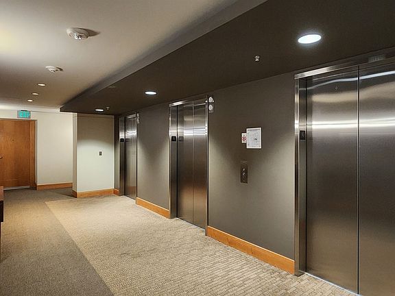 5th image of 10650 NE 9th Pl Unit 1622