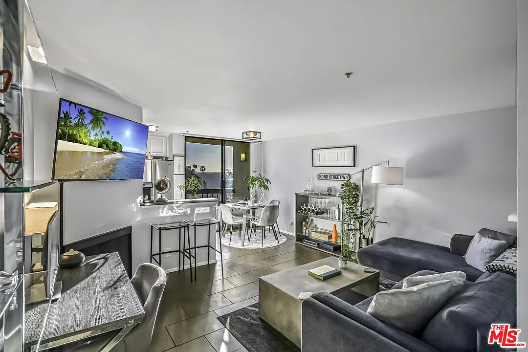 1 bed, 1.0 bath, 550 sqft, $2,550 — Photo 3
