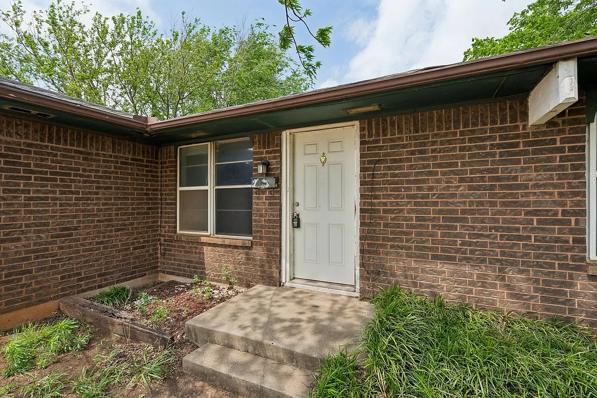 Building Photo - 3005 SE 51st St