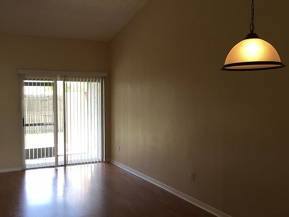4th image of 366 47th Ave N APT 2