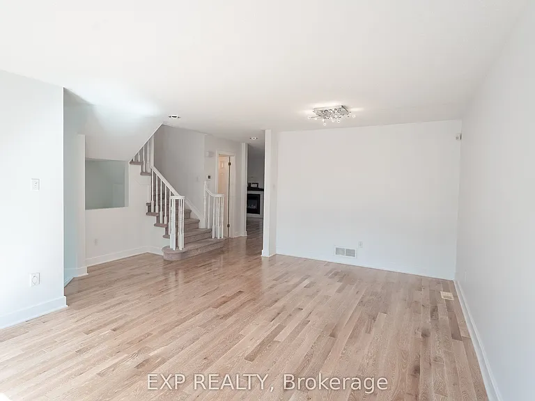 28 Chartwell Ave — Photo 12
