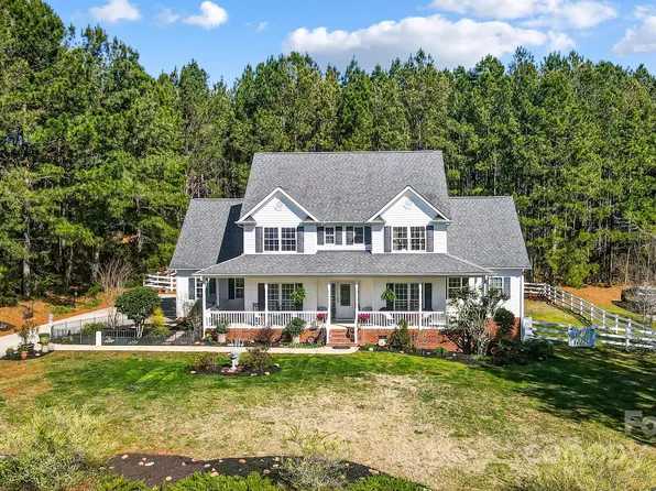 932 Dovefield Dr, York, SC 29745