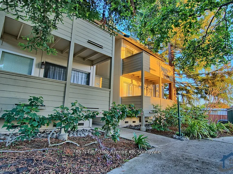 785 N Fair Oaks Ave #8 — Photo 19
