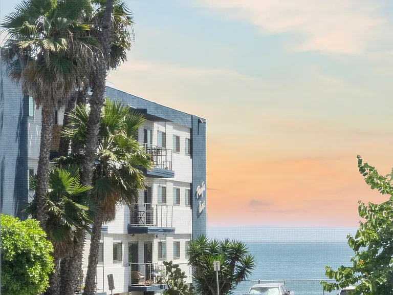 1213 E Ocean Blvd #3 — Photo 3
