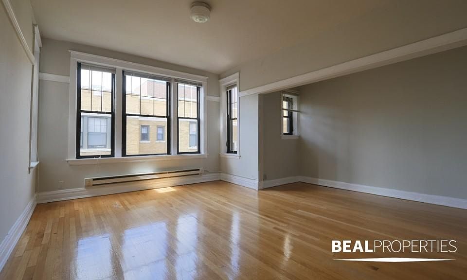 1st image of 721 W Barry Ave APT 1A