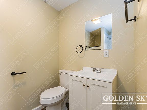 5th image of 615 S Mound St #615
