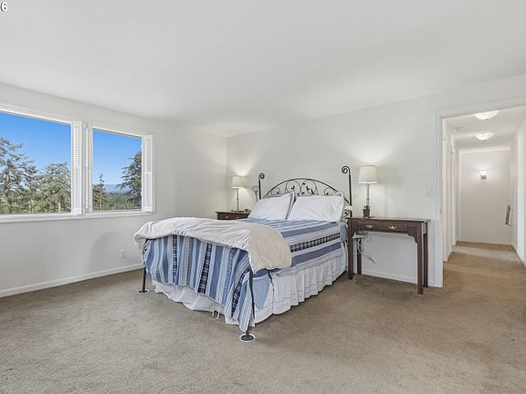 4th image of 3945 Spring Blvd