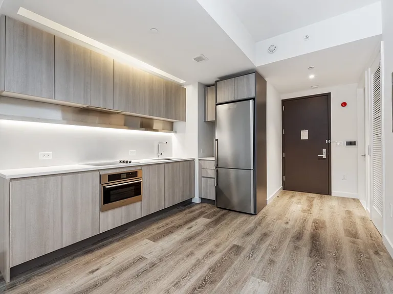 171 Chrystie St #6D — Photo 3