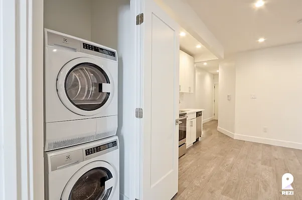 Rented by REZI | media 4