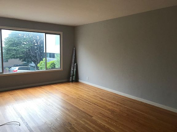 5th image of 2645 Polk St APT 206