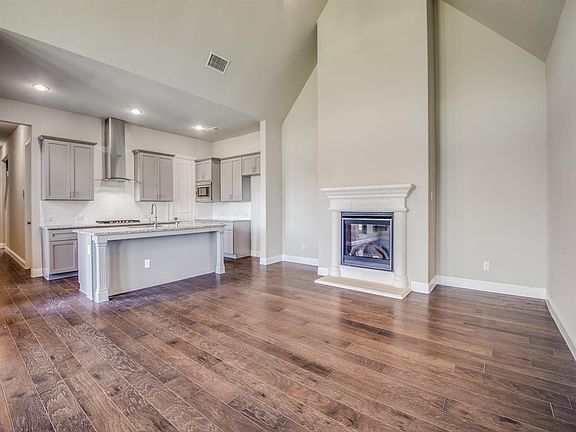2nd image of 4569 Refugio Dr