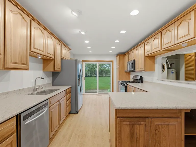 440 Aster Ln — Photo 10