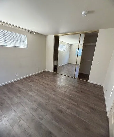 18435 Keswick St #13 — Photo 16