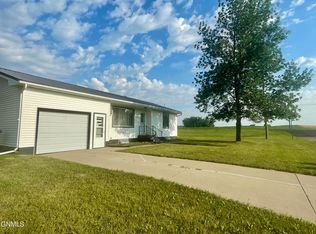 579 Sellon St, Turtle Lake, ND 58575