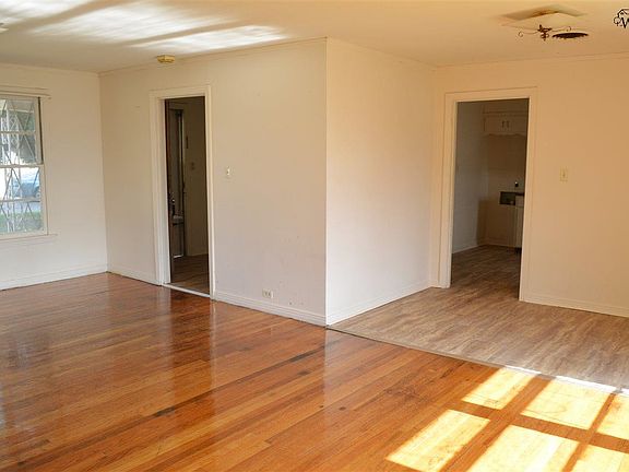 2nd image of 300 S Yosemite St