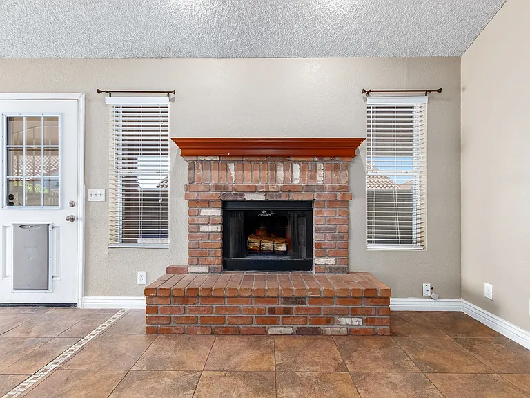 6601 E Presidio St — Photo 13