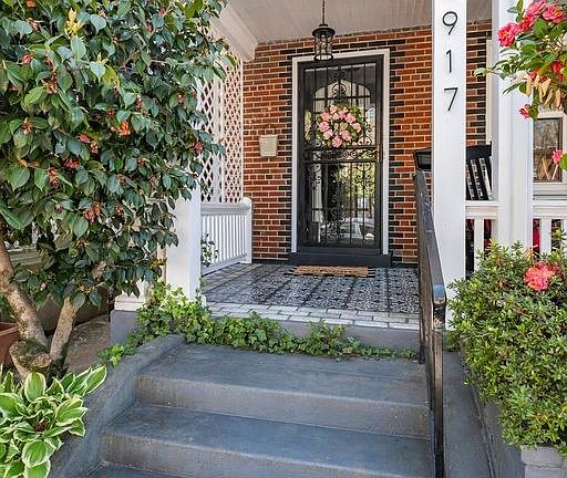 4th image of 2917 Parkwood Ave