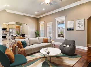 302 Dunvegan Ct, Lafayette, LA 70503