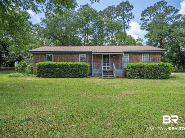 22607 Circle Dr, Robertsdale, AL 36567