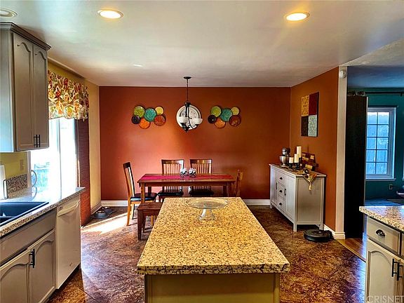 2nd image of 2834 S Cypress Point Dr