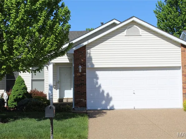 5 Battersea Ct #9B, O'Fallon, MO 63366