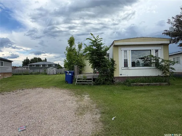 56 Clark CRESCENT, Meadow Lake, SK S9X 1C3