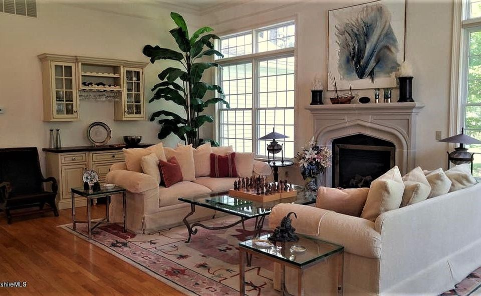 Guest House: Great Rm