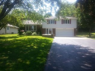 948 Hillside Dr, Lewiston, NY