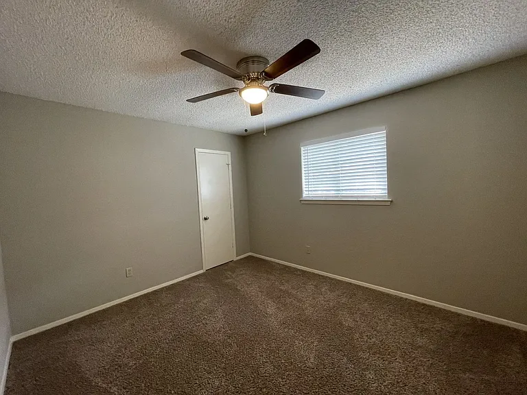 4607 Andalusia Trl — Photo 7