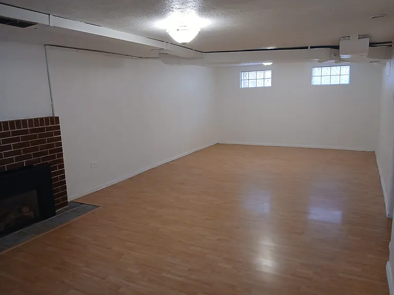 4558 Hooker St — Photo 12
