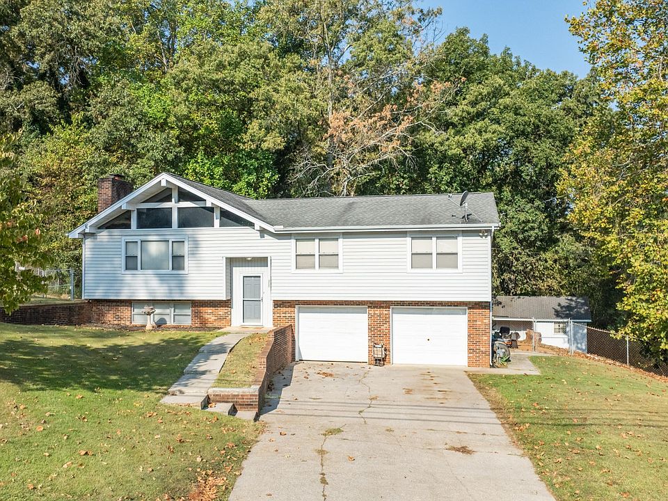 1st image of 715 Greenwich Dr