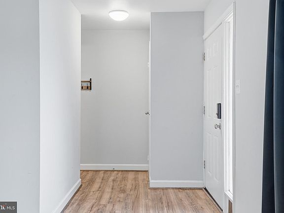 3rd image of 4606 Conwell Dr Unit 149