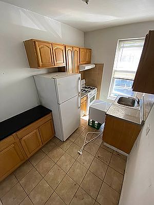 2nd image of 3014 33rd St APT 2