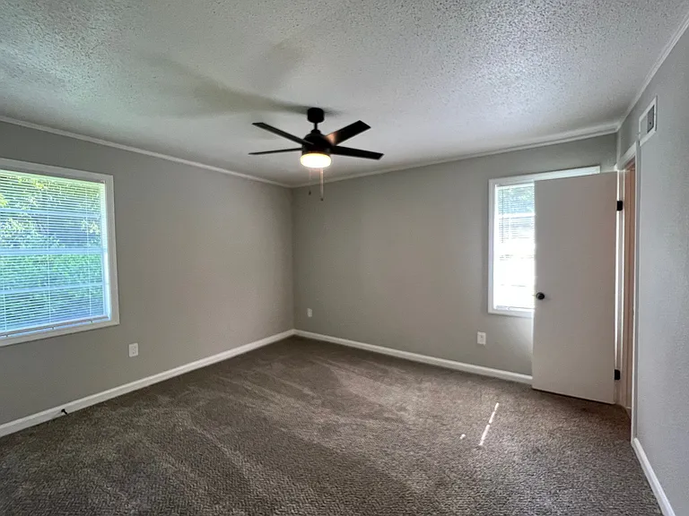 5586 Hyacinth Cv — Photo 14
