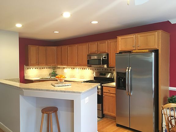 Beautiful upgraded kitchen