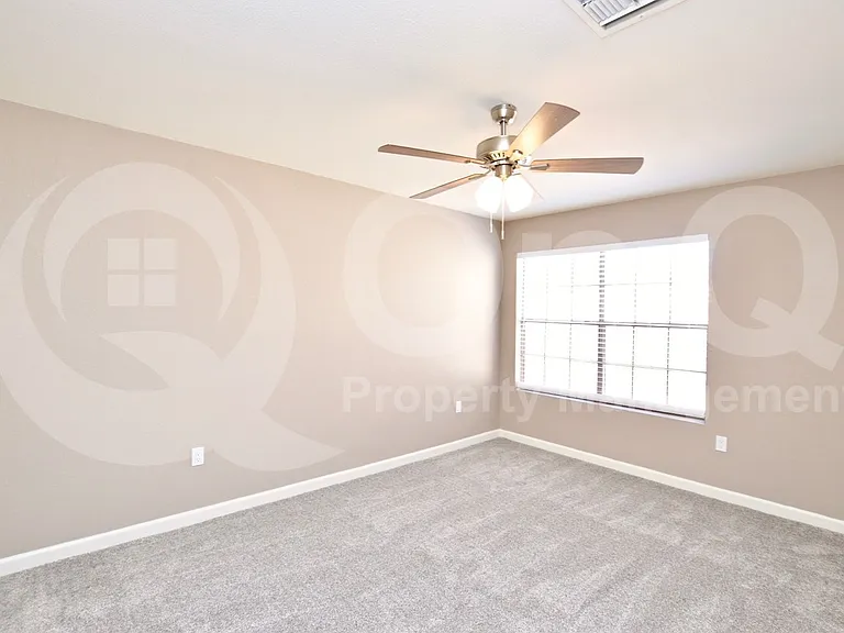 1501 E Commerce Ave — Photo 14