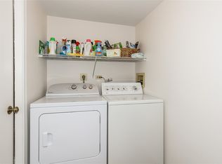 330 Pinoak Dr, Bartlett, IL