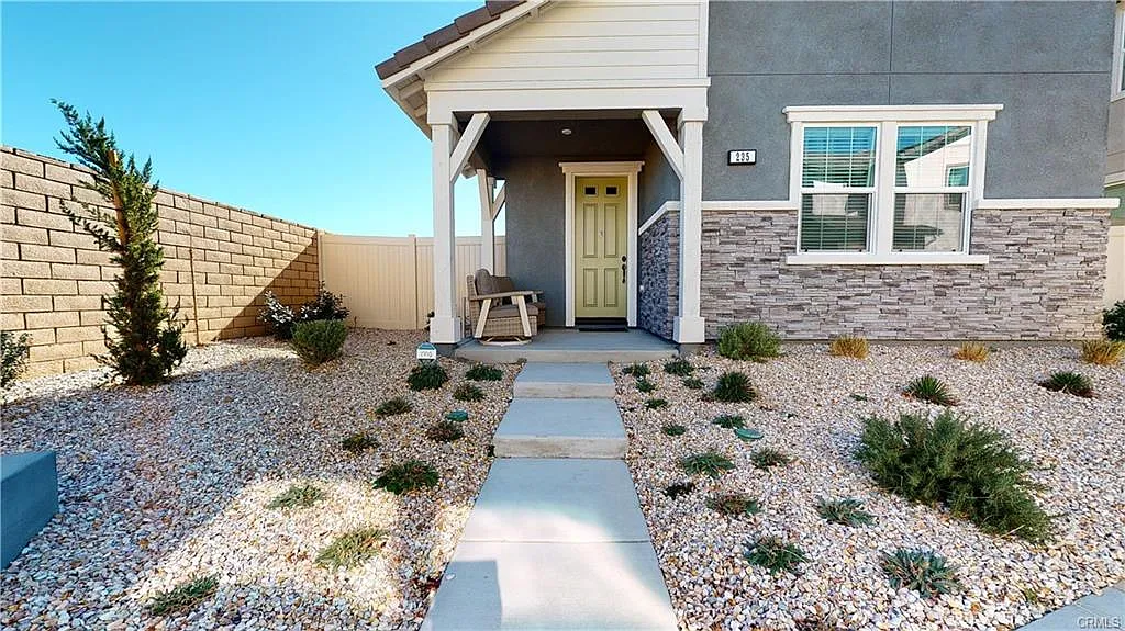 3 bed, 1822 sqft, $3,300 — Photo 2