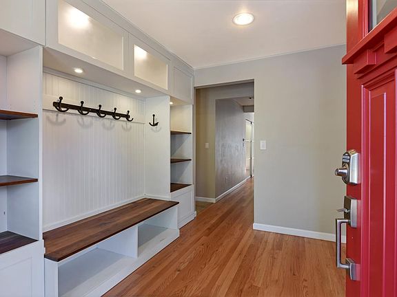 Entry with built in organizer