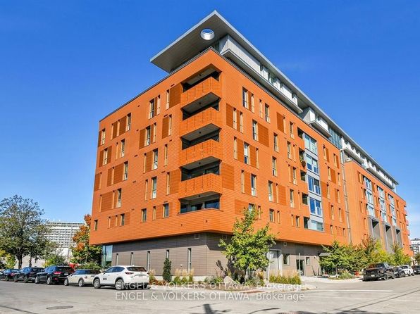 135 Barrette St #501, Ottawa, ON K1L 7Z9