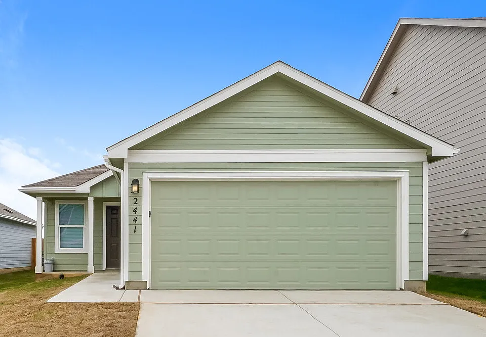 2441 Double Oak Dr