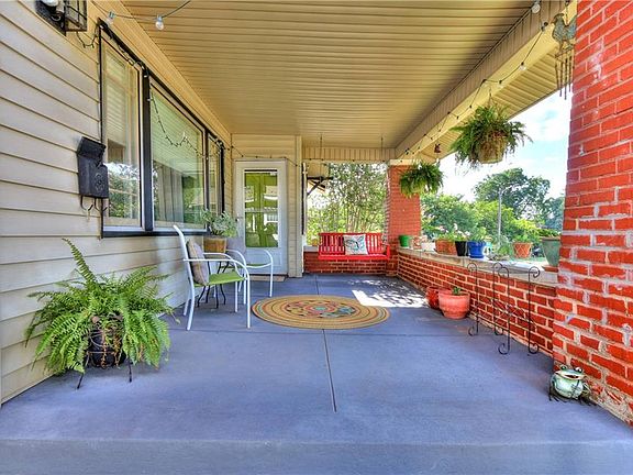3rd image of 1122 NW 34th St