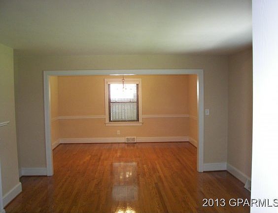 5th image of 1905 Forest Hill Dr