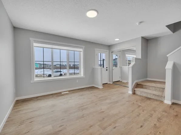 1235 Keswick Dr SW, Edmonton, AB