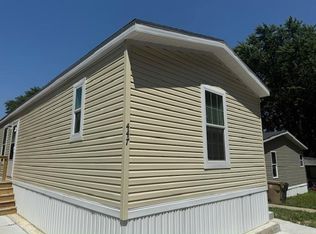 447 Warbler Ln #447, Madison, WI 53704