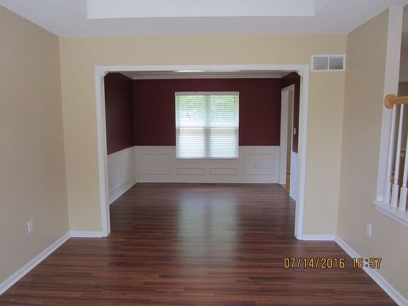 4th image of 320 NW 26th St